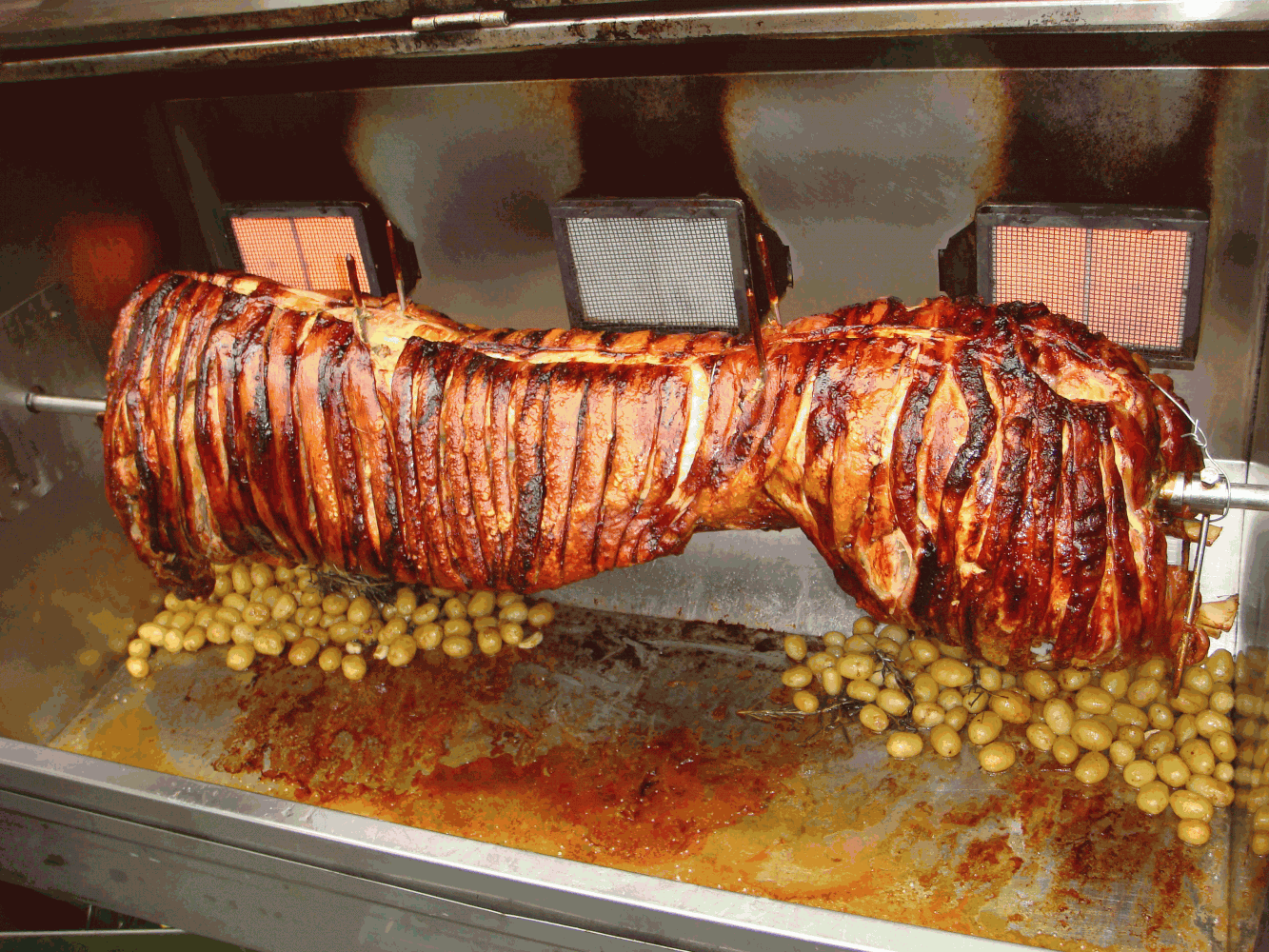 How to Roast 17 Hogs and Successfully Feed 2000 Rugby Fans!