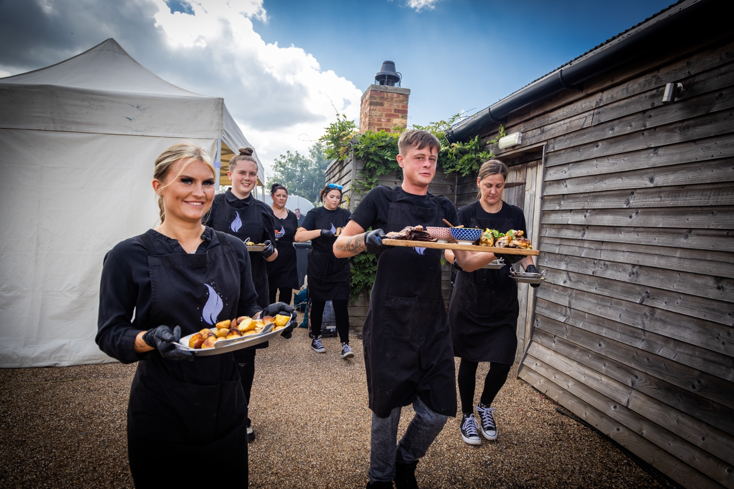 Do you need to feed your wedding vendors? Important things to keep in mind.